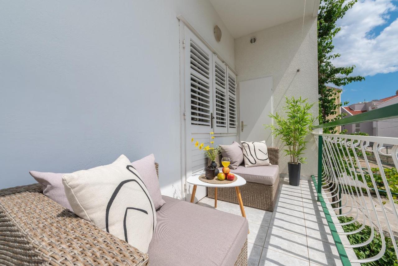 Luxury Apartments Nadalina Sea View มาคาร์สกา ภายนอก รูปภาพ