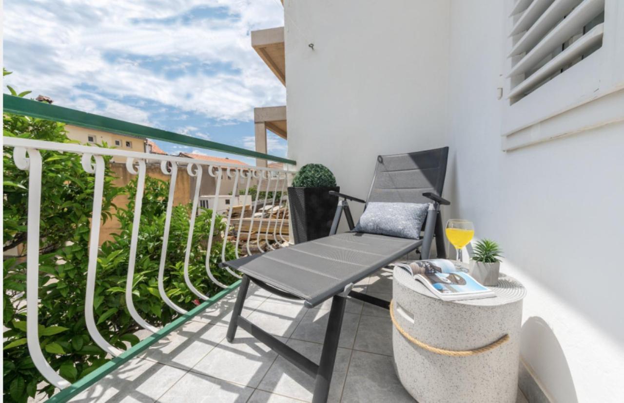 Luxury Apartments Nadalina Sea View มาคาร์สกา ภายนอก รูปภาพ